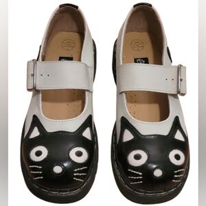 NEW T.U.K. Kitty Mary Jane Sz 9  Womens Shoes Style T 2006 White Black Leather